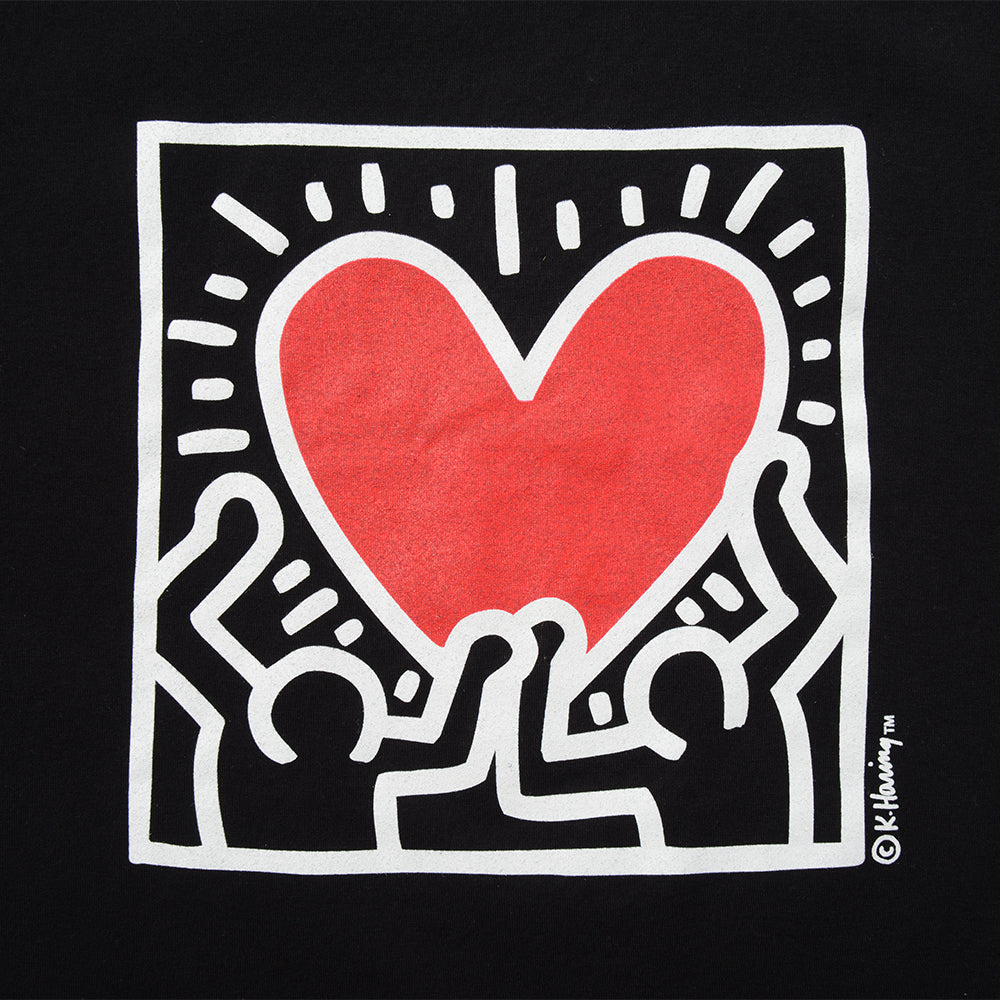 Pop Shop Holding Heart Black Tee – Nakamura Keith Haring Collection
