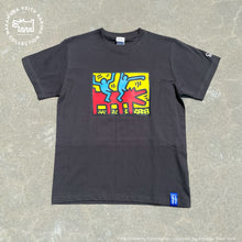 Load image into gallery viewer, Rainbow Works Keith Haring 【Kid&#39;s】 S/S TEE F (Hugging a Dog) KH-KH2309