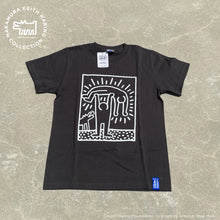Load image into gallery viewer, Rainbow Works Keith Haring S/S TEE C (Holding People) KH-KH2305