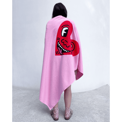 Reflect Studio Keith Haring Towel Blanket "Smiling Heart"