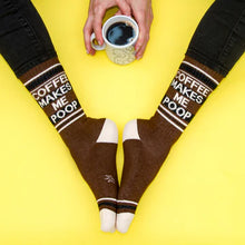 画像をギャラリービューアに読み込む, GUMBALL POODLE  Socks COFFEE MAKES ME POOP